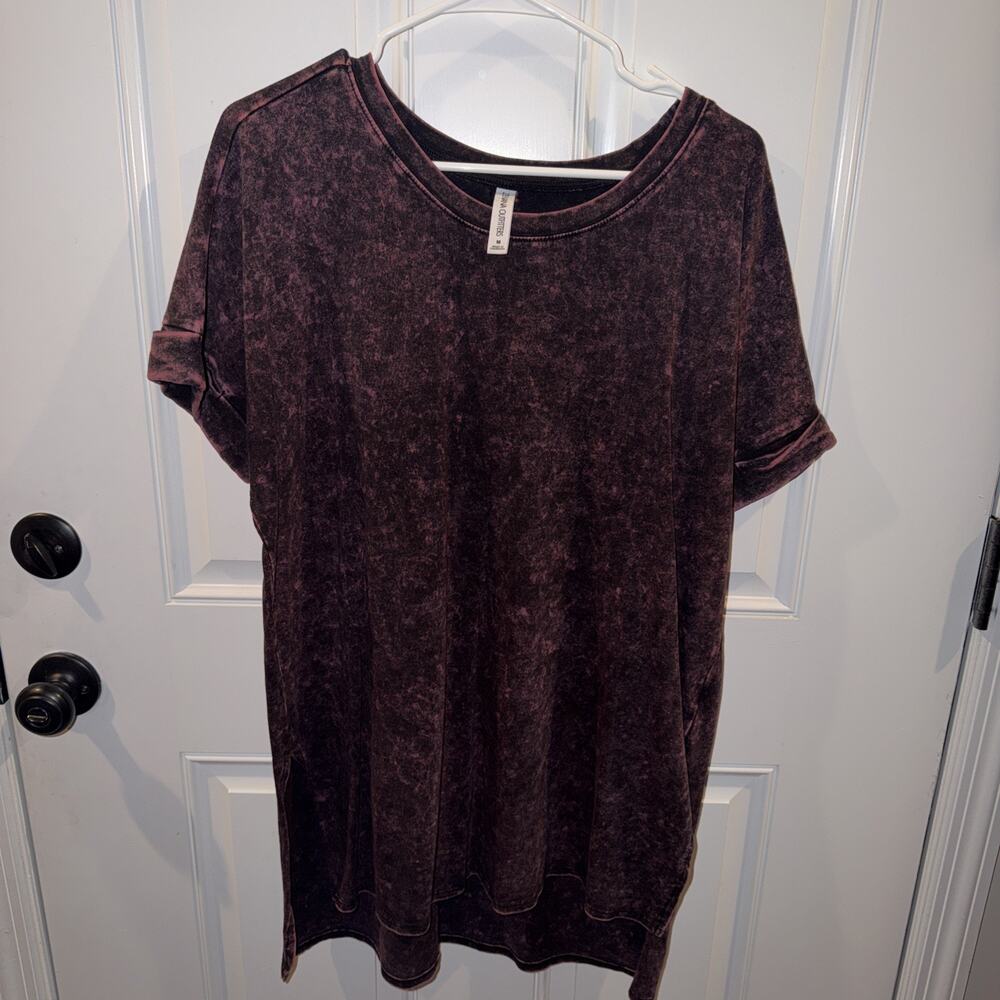 Boutique Vintage Look Zenana Top Women's Size M Long Top great for leggings!